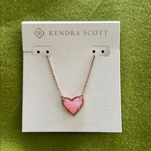 Kendra Scott Ari Heart Short Pendant Necklace